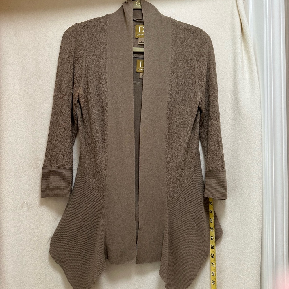 Elegant Women's Tan/Brown Cardigan